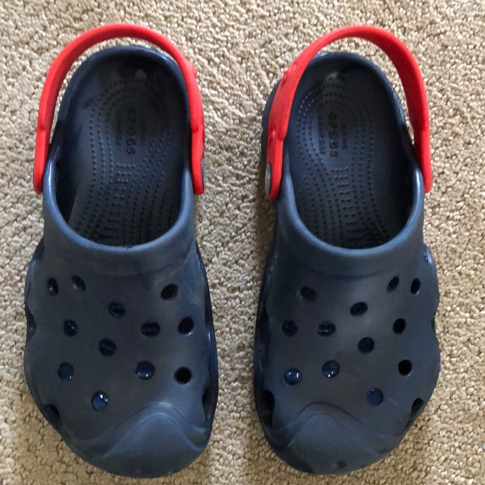 Boys navy blue crocs